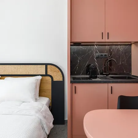 Lorian Suite By Alchemia Parking Thessaloniki Exterior photo